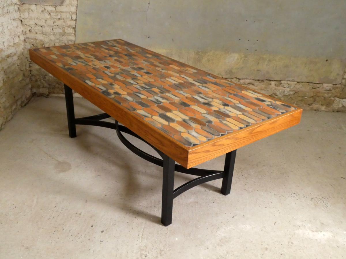 grande table à manger ornée de carreaux en grès de Roger Capron - Céramique - Années 70
