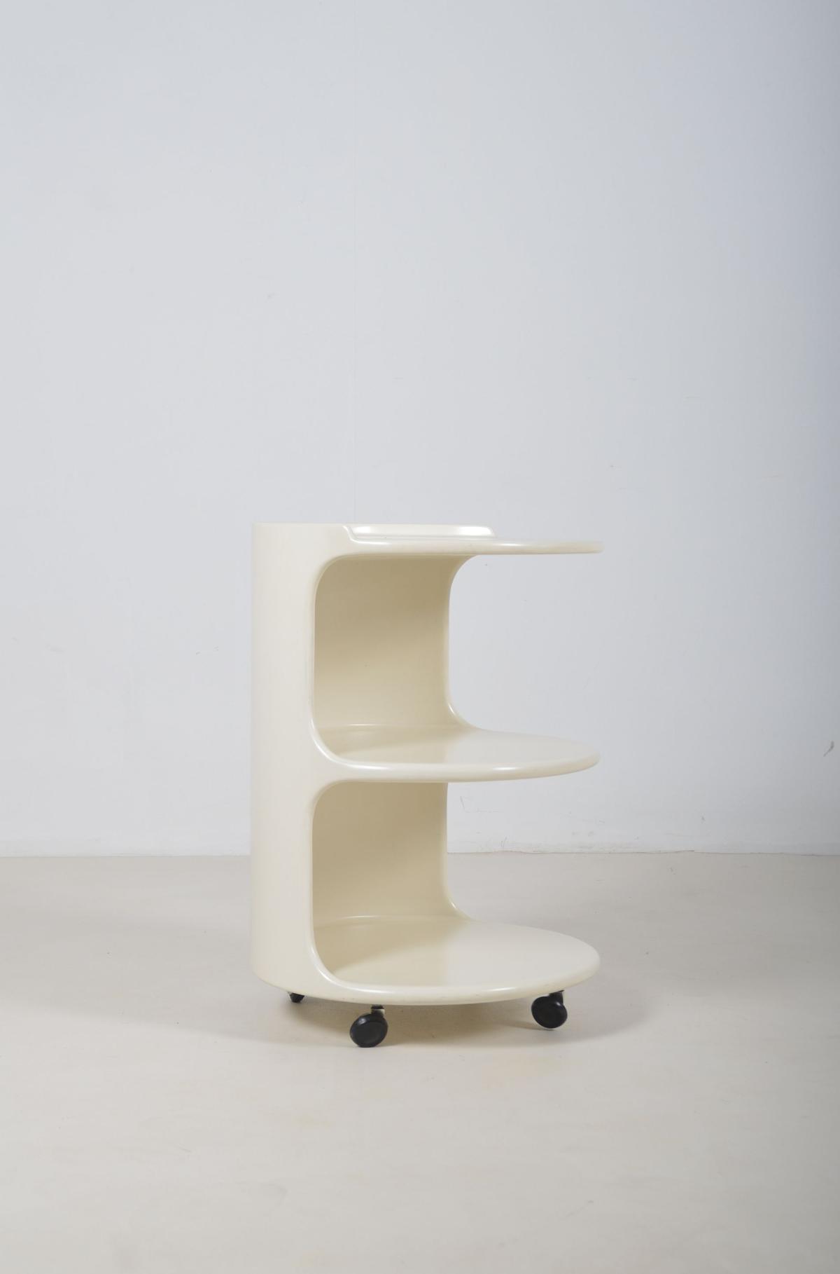 Space Age side table in wood on wheels, 1970s - Bois - Années 70