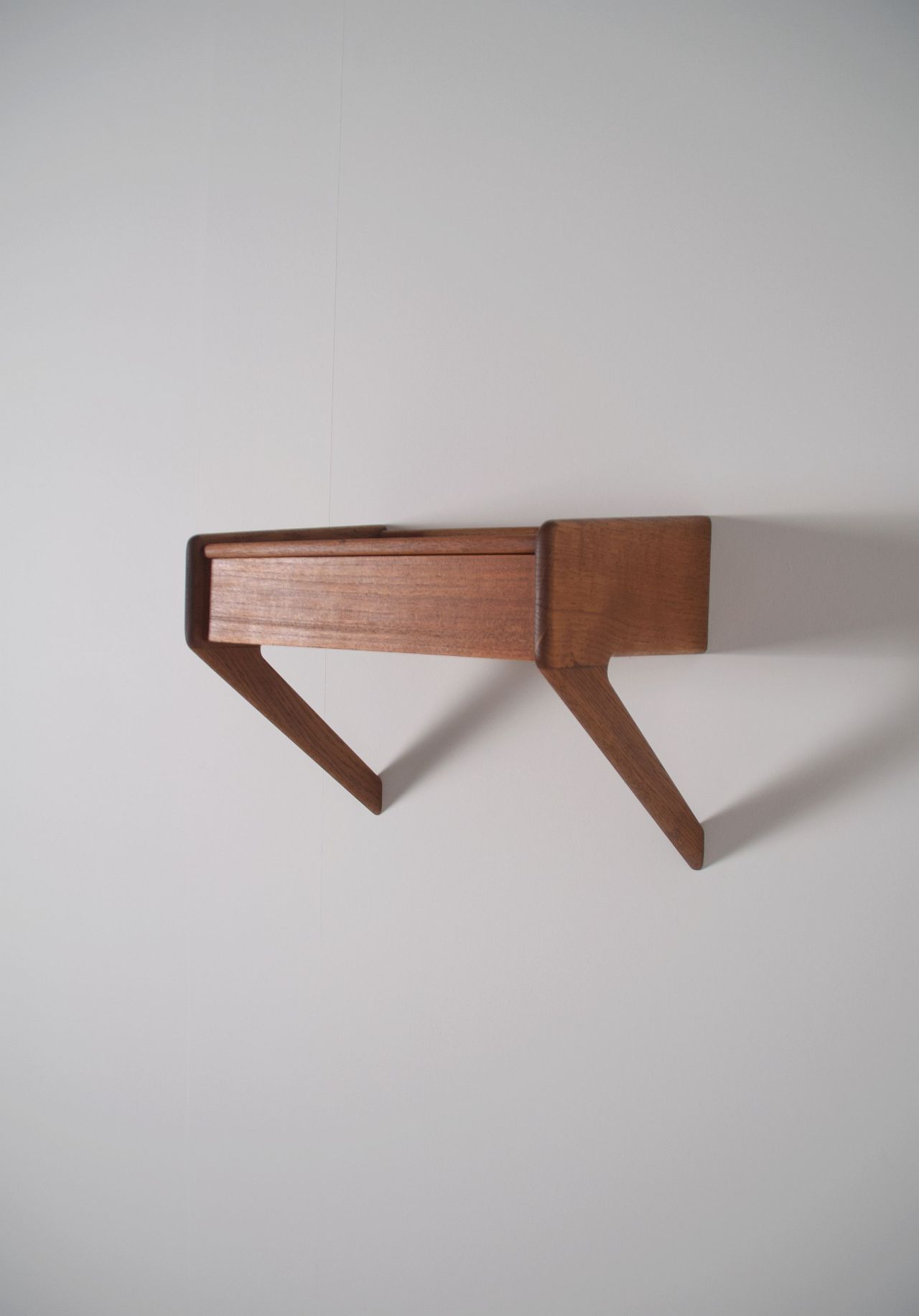 Floating bedside table by Sigfred Omann for Ølholm Møbelfabrik, 1960s - Madera - Años 60