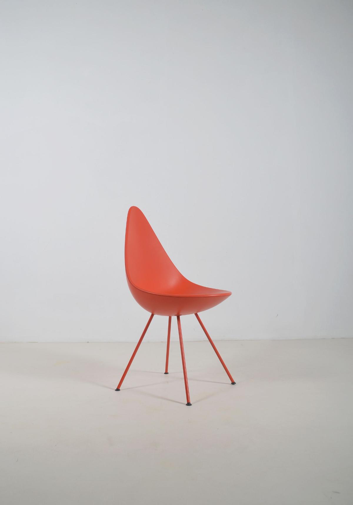 Drop 3110 chair designed by Arne Jacobsen for Fritz Hansen - Plastique - Années 50