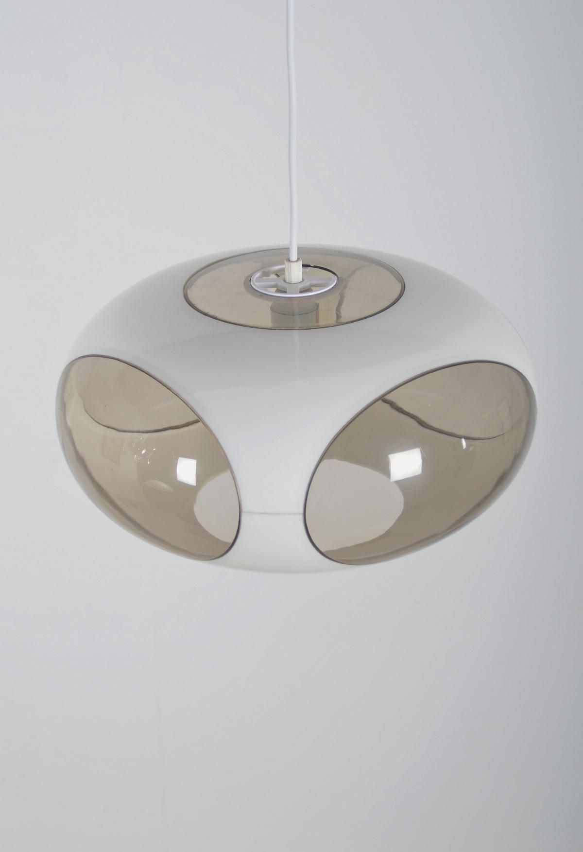 Space Age UFO pendant lamp 'Bug Eye' (white) by Massive, 1970s - Plastique - Années 70
