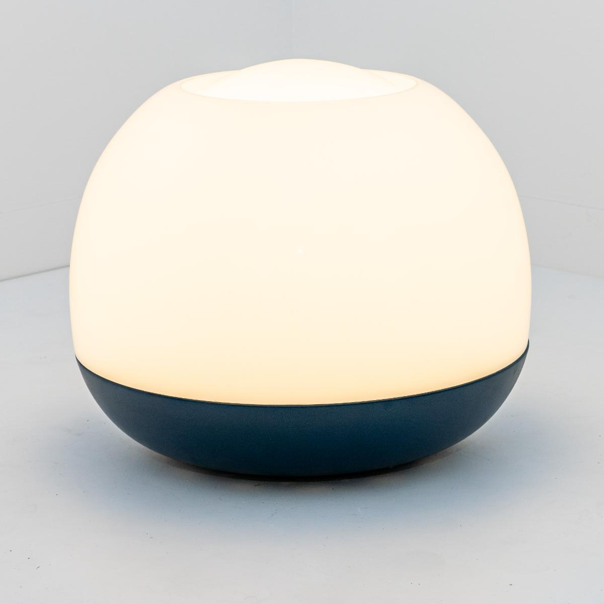 Lampe "PLATEA" par FERRARI et MAZZUCCHELLI - Éd. ARTEMIDE