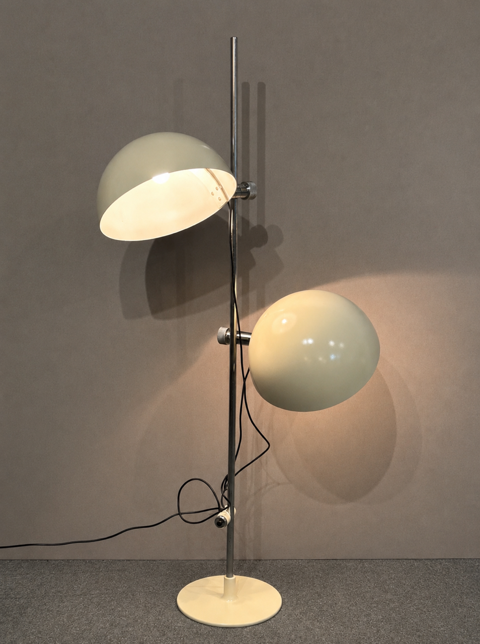 Rare Floor Lamp by Carlo Bertoli and Piero Menichetti, circa 1970 - Metal - 1970s